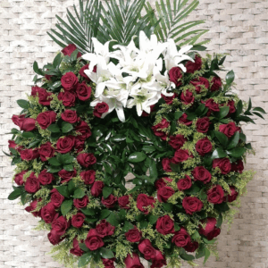 Corona de Rosas Rojas y Lirios