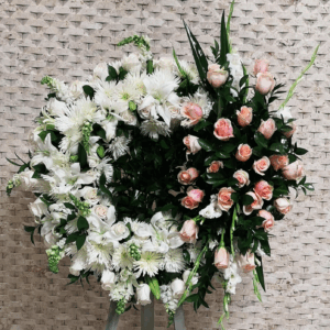 Corona de Crisantemos y Rosas