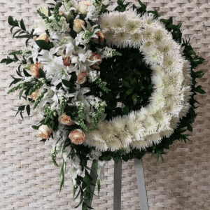 Corona de Crisantemos, Rosas y Gladiolos